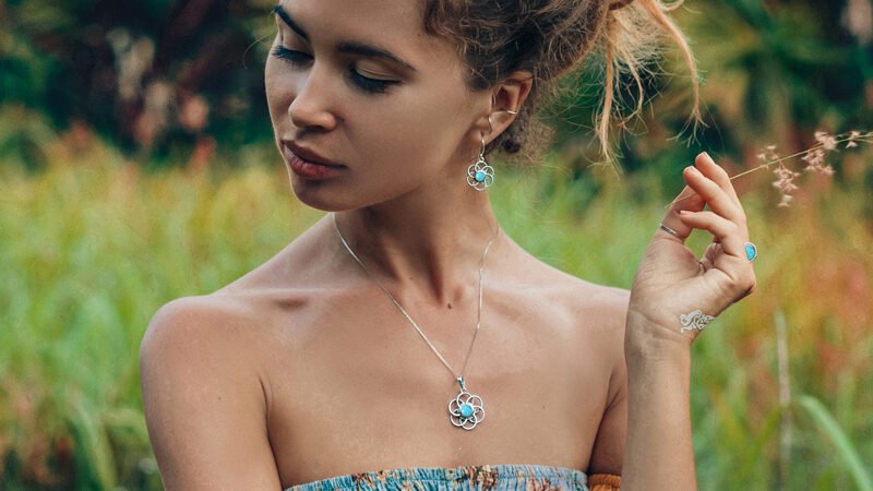 Sealed Elegance: Immerse Yourself in Turquoise Jewelry