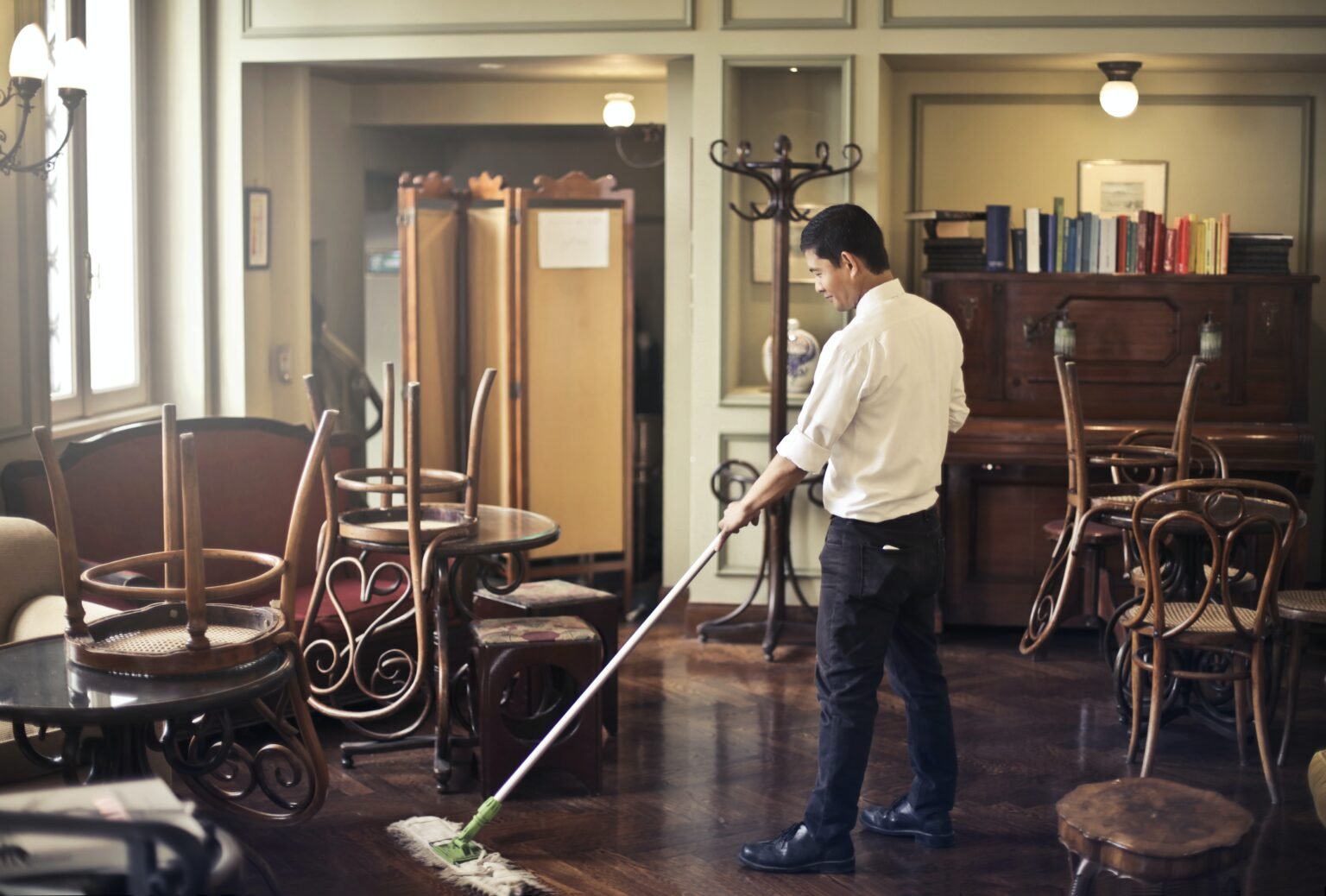 How Carpet Cleaning Services Safeguard Softness